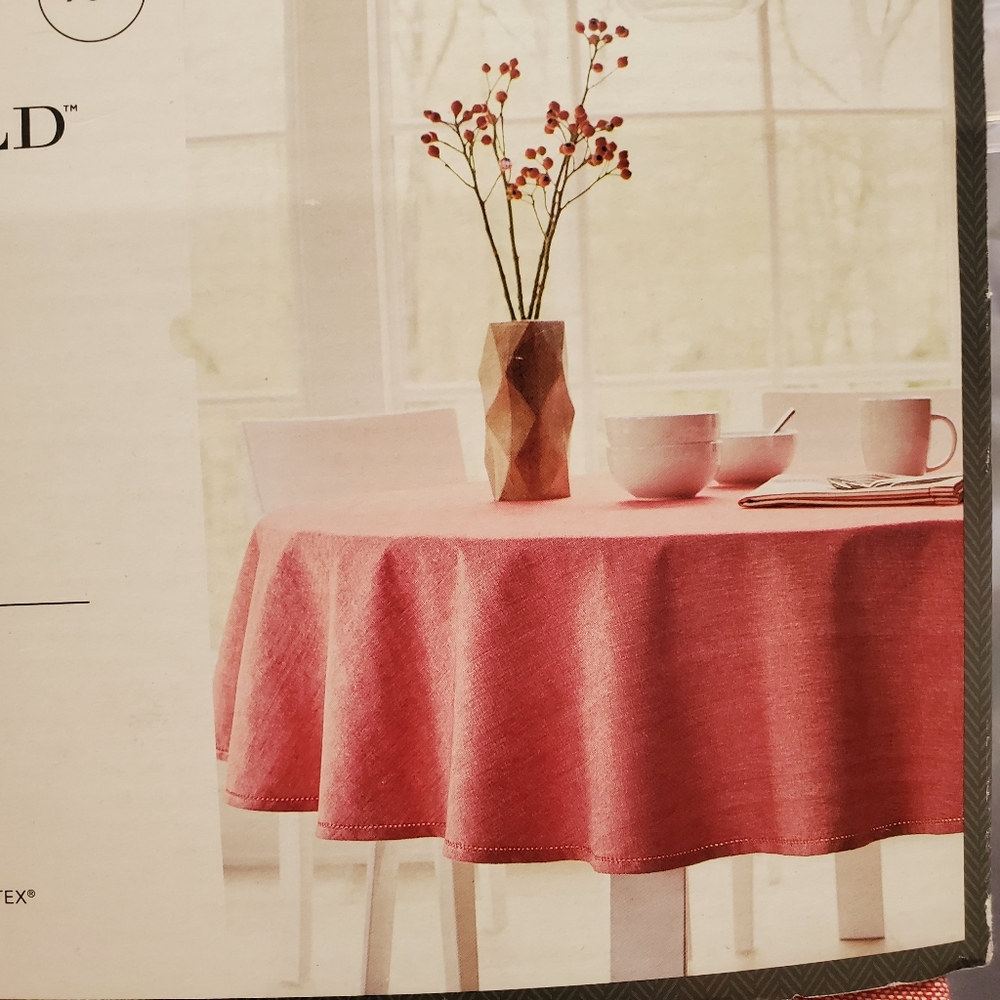 Threshold Round Tablecloth 70" Red